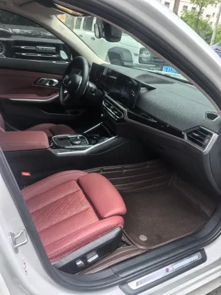 BMW 3-Series 2023 — фото 12 из 15