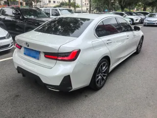 BMW 3-Series 2023 — фото 8 из 15