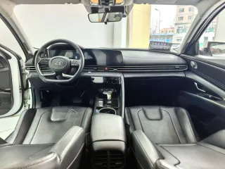 Hyundai Elantra 2023 — фото 8 из 10