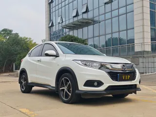 Honda Vezel 2022 — фото 12 из 16