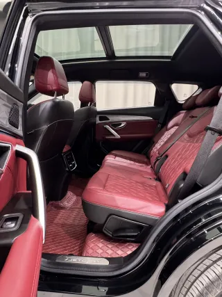 Jetour X70 Plus 2023 — фото 30 из 52