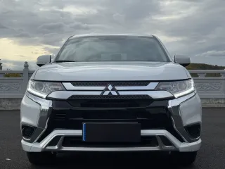 Mitsubishi Outlander 2022 — фото 23 из 27