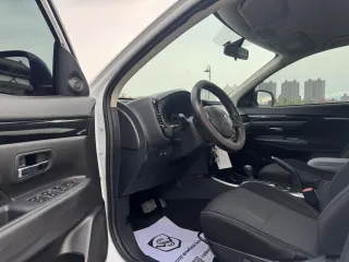 Mitsubishi Outlander 2022 — фото 2 из 27