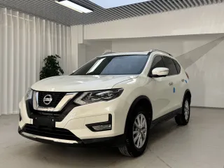 Nissan X-Trail 2022 — фото автомобиля из Китая