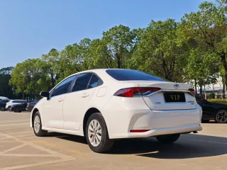 Toyota Corolla 2022 — фото 2 из 24