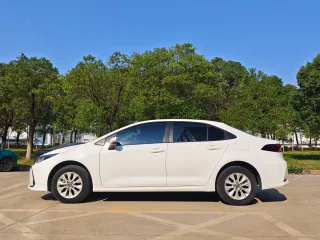 Toyota Corolla 2022 — фото 14 из 24