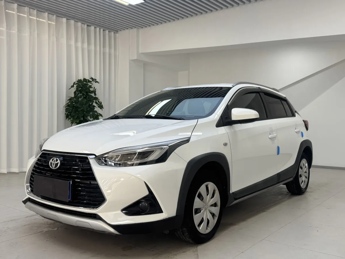 Toyota Yaris L