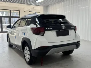 Toyota Yaris L 2022 — фото 4 из 13