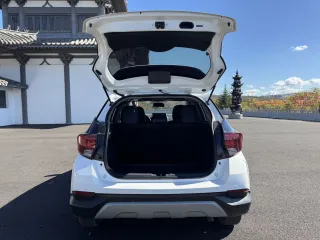 Toyota Yaris L 2022 — фото 15 из 28