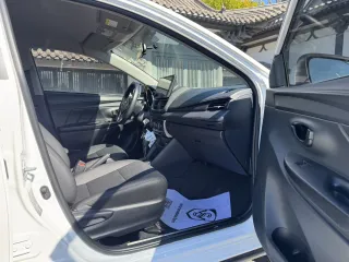 Toyota Yaris L 2022 — фото 6 из 28