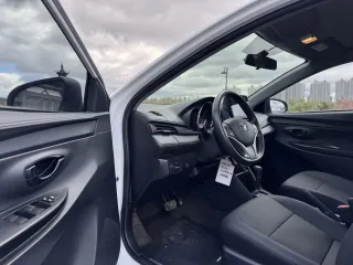 Toyota Yaris L 2022 — фото 14 из 39