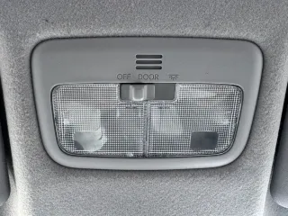 Toyota Yaris L 2022 — фото 17 из 39
