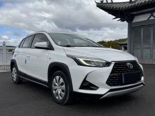 Toyota Yaris L 2022 — фото 35 из 39