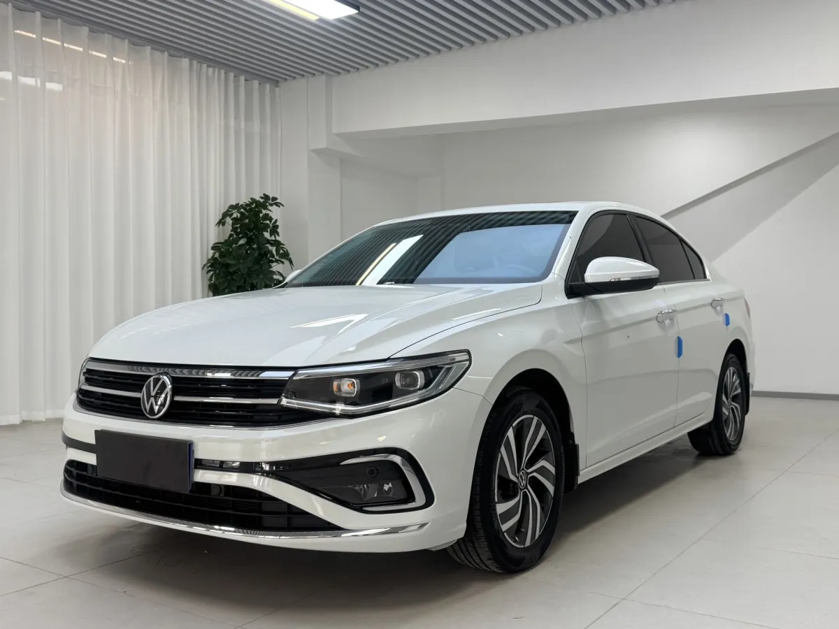 Volkswagen Bora 2022 — фото 1 из 29