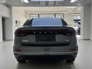 Geely Emgrand 2023 — фото 5 из 13