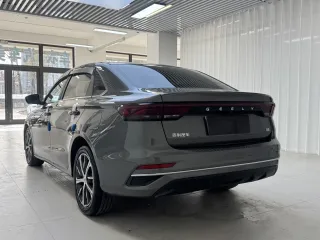 Geely Emgrand 2023 — фото 4 из 13