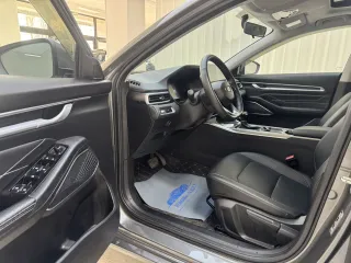 Geely Emgrand 2023 — фото 7 из 13