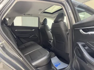 Geely Emgrand 2023 — фото 9 из 13