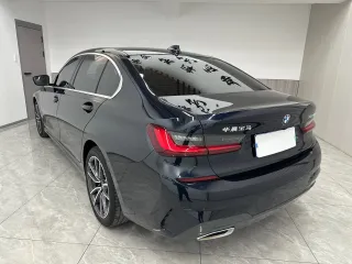 BMW 3-Series 2022 — фото 11 из 23