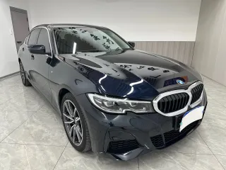BMW 3-Series 2022 — фото 8 из 23