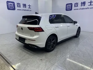 Volkswagen Golf 2023 — фото 17 из 29