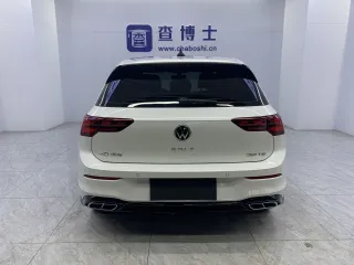 Volkswagen Golf 2023 — фото 18 из 29