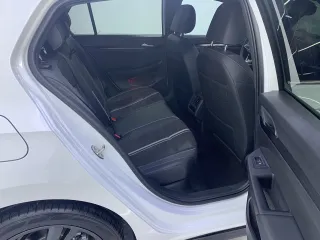 Volkswagen Golf 2023 — фото 11 из 29