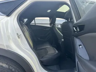 Mazda CX-4 2022 — фото 17 из 28