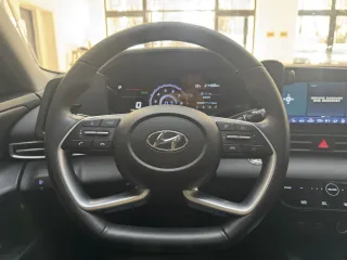 Hyundai Elantra 2022 — фото 15 из 30