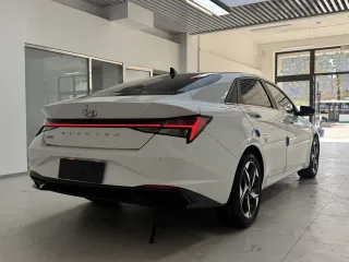 Hyundai Elantra 2022 — фото 5 из 30