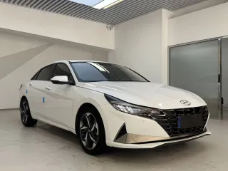 Hyundai Elantra 2022 — фото 3 из 30