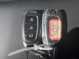 Hyundai Elantra 2022 — фото 25 из 30