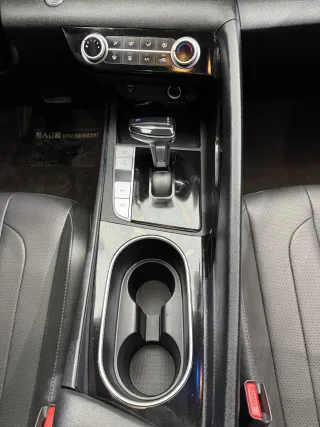 Hyundai Elantra 2022 — фото 12 из 13