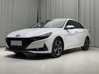 Hyundai Elantra 2022 — фото автомобиля из Китая