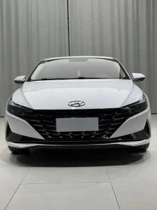 Hyundai Elantra 2022 — фото 2 из 13