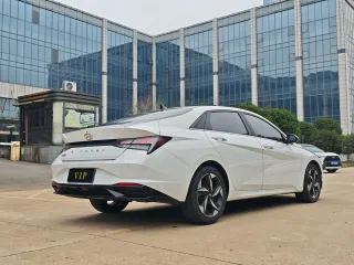 Hyundai Elantra 2022 — фото 4 из 13