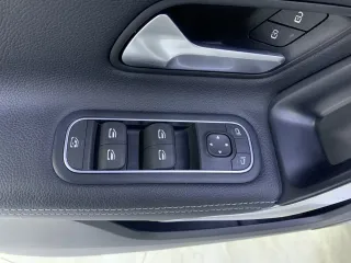 Mercedes A-CLASS 2023 — фото 4 из 13