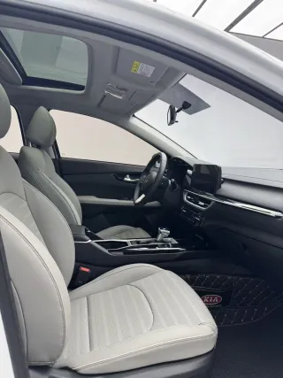 Kia K3 2023 — фото 14 из 23