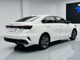 Kia K3 2023 — фото 10 из 23