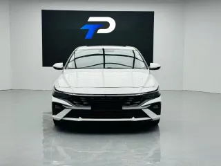 Hyundai Elantra 2023 — фото 2 из 24