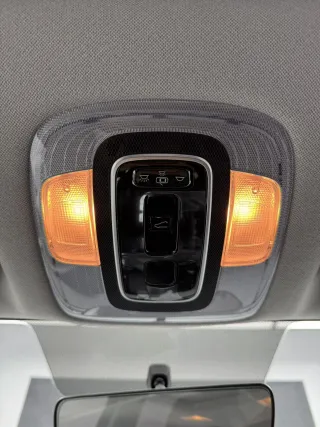Hyundai Elantra 2023 — фото 19 из 24