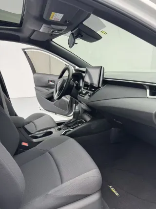 Toyota Levin 2023 — фото 8 из 22