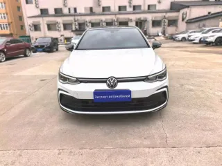 Volkswagen Golf 2023 — фото 26 из 41