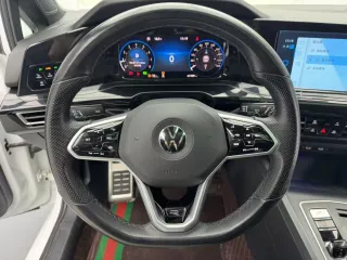 Volkswagen Golf 2022 — фото 16 из 28
