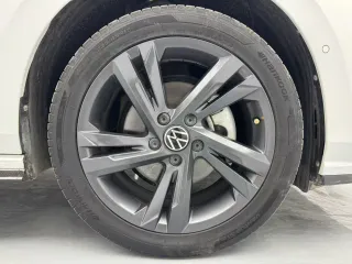 Volkswagen Golf 2022 — фото 23 из 28