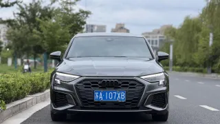 Audi A3 2023 — фото 2 из 18