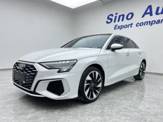 Audi A3 2023 — фото 1 из 24