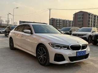 BMW 3-Series 2022 — фото 3 из 12