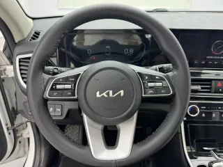 Kia Seltos 2023 — фото 15 из 26