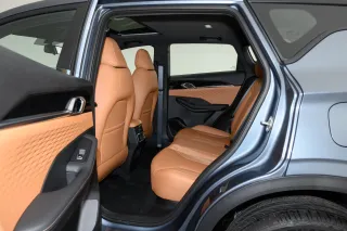 Geely Coolray 2026 — фото 15 из 27